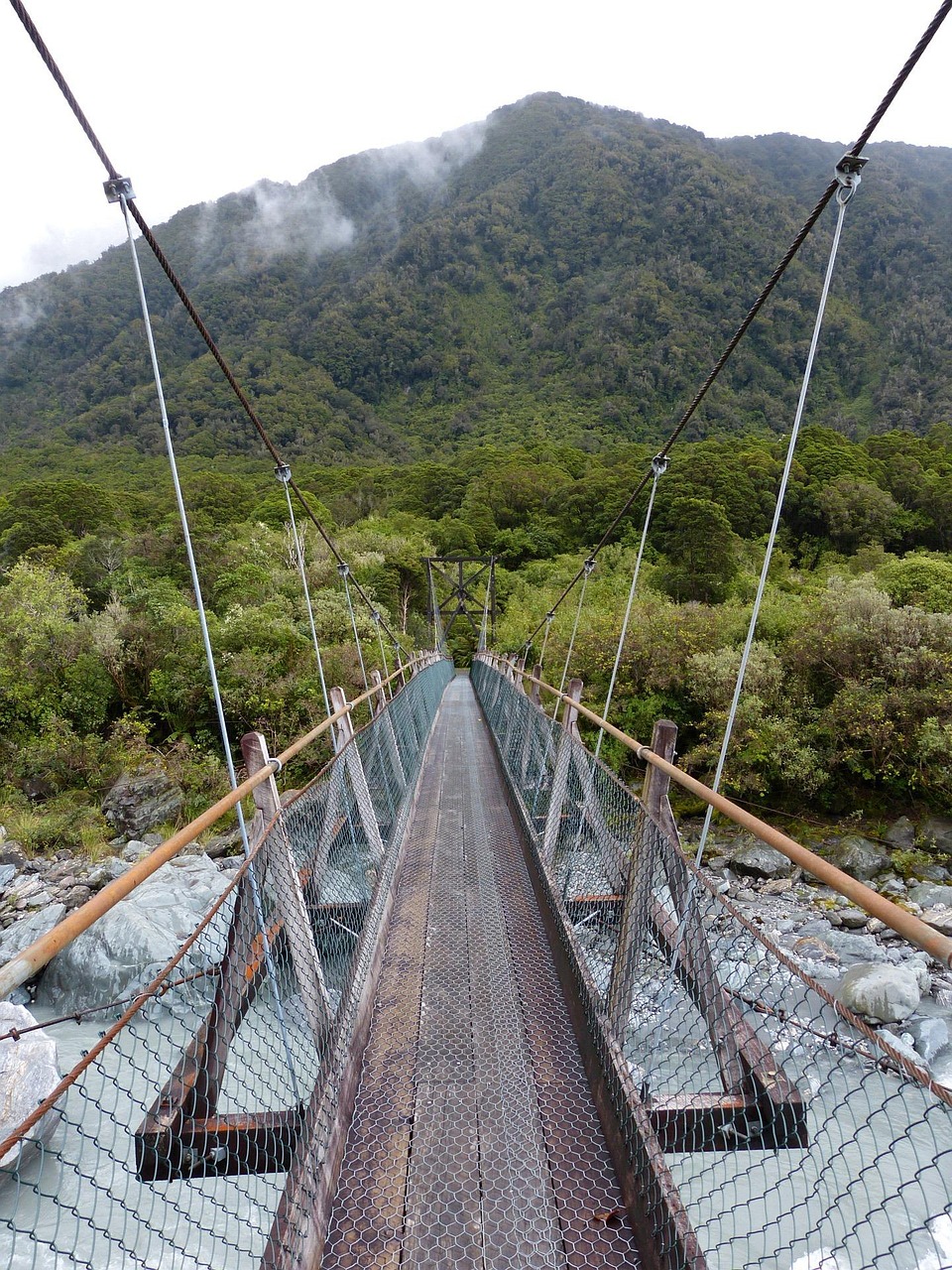 赣粤高速,连接两地的桥梁,加速发展的引擎 赣粤高速,连接两地的桥梁,加速发展的引擎